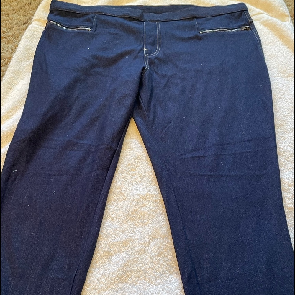 HUE womens stretch jeans